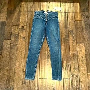 Girlfriend, skinny leg jeans